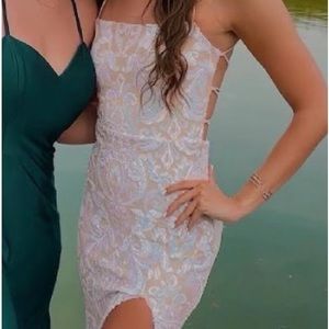 Windsor Long Dress ~ Like New! Worn once. Great for Prom, Ball or a wedding.